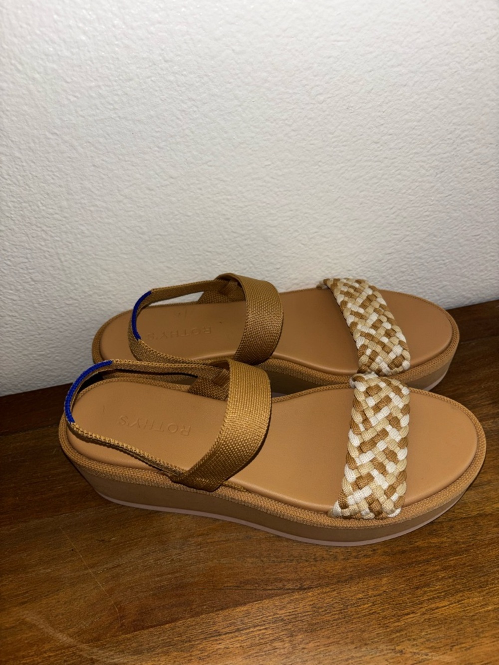 Rothy's Lightweight Wedge Sandal Braided Beach Sand Woven Women 9 NWOB - Picture 2 of 4